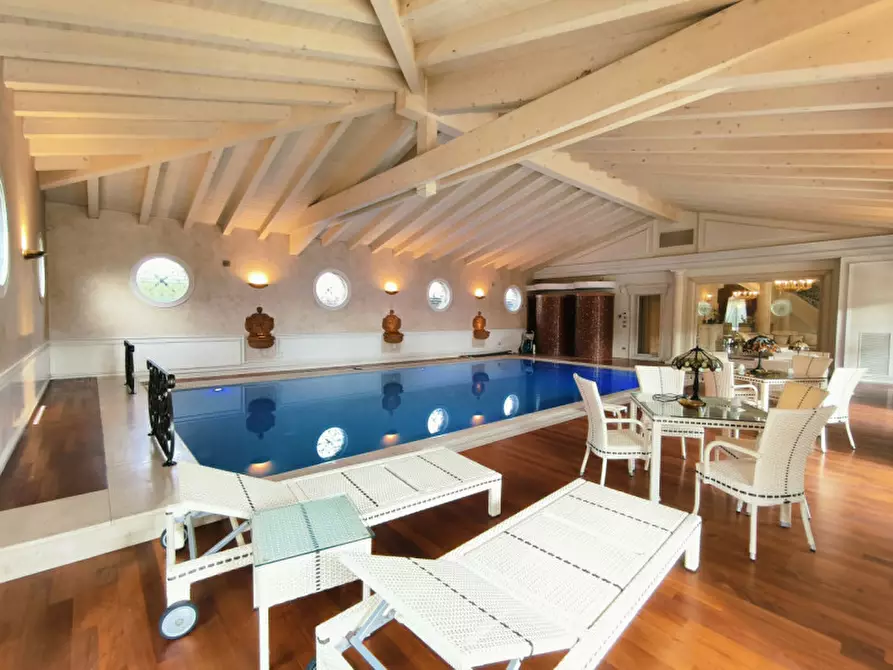 Immagine 7 di Villa in vendita  in Via Benato Vittorio a Badia Polesine