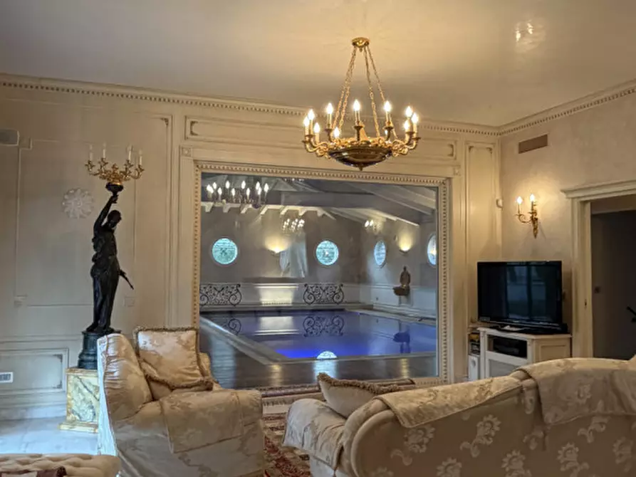 Immagine 14 di Villa in vendita  in Via Benato Vittorio a Badia Polesine