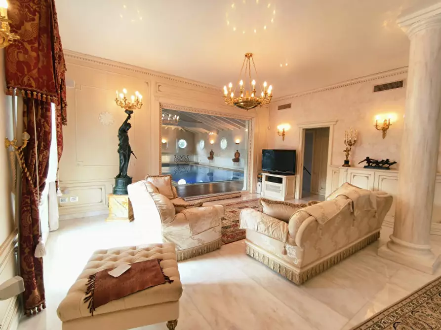 Immagine 18 di Villa in vendita  in Via Benato Vittorio a Badia Polesine