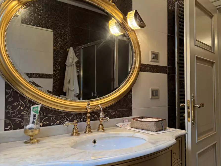 Immagine 25 di Villa in vendita  in Via Benato Vittorio a Badia Polesine