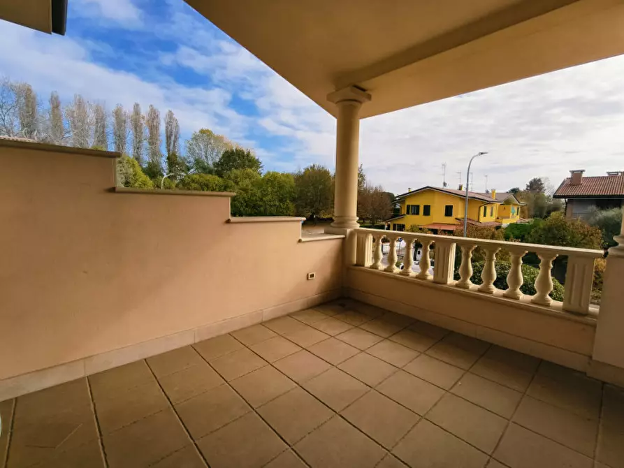 Immagine 46 di Villa in vendita  in Via Benato Vittorio a Badia Polesine