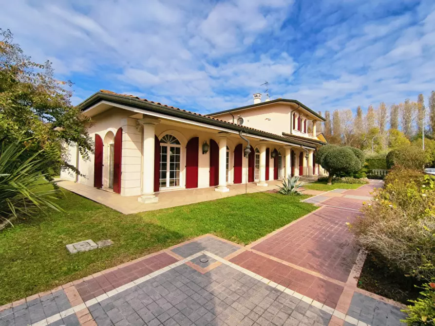 Immagine 55 di Villa in vendita  in Via Benato Vittorio a Badia Polesine