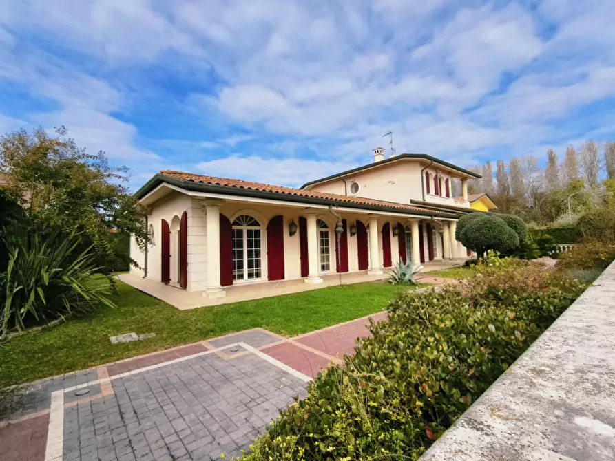 Immagine 60 di Villa in vendita  in Via Benato Vittorio a Badia Polesine
