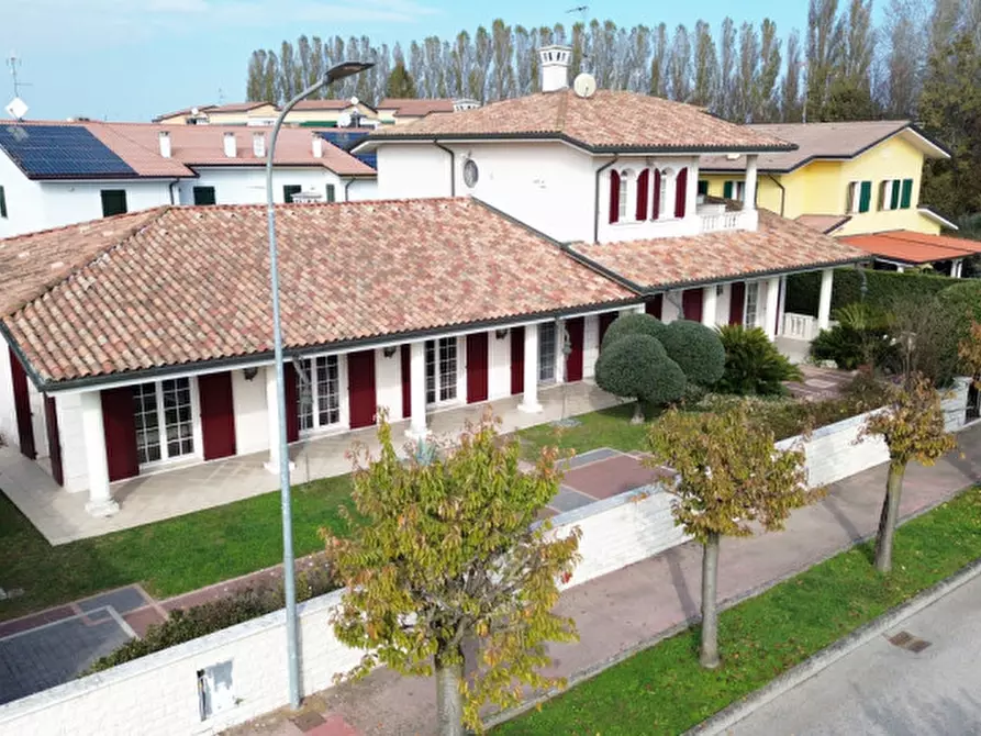Immagine 65 di Villa in vendita  in Via Benato Vittorio a Badia Polesine