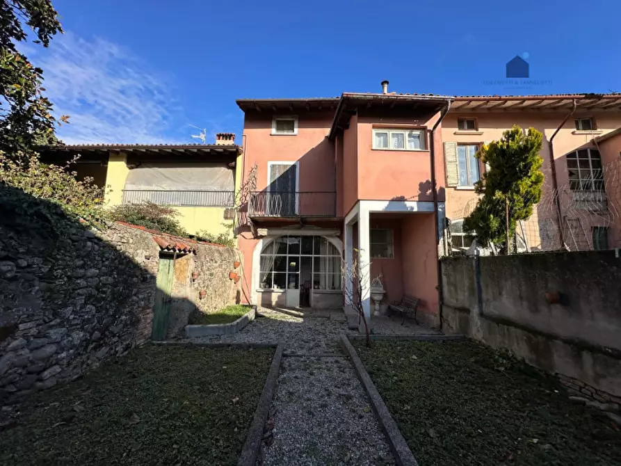 Immagine 1 di Casa indipendente in vendita  in via lanfranchi 4 a Calvagese Della Riviera
