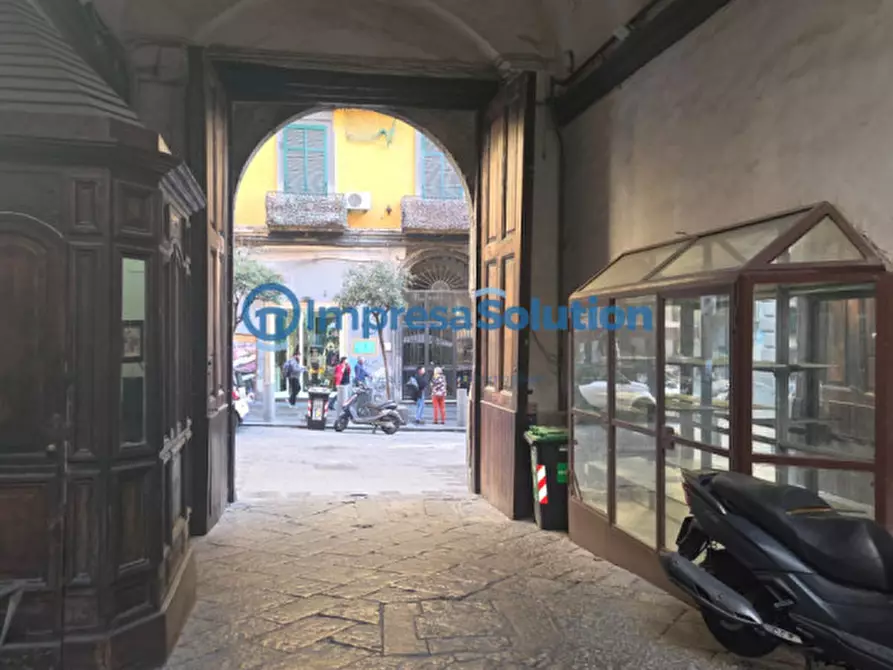 Immagine 6 di Magazzino in vendita  in Via Duomo a Napoli
