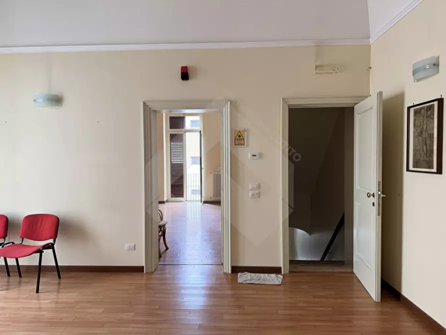 Immagine 4 di Ufficio in affitto  a Andria