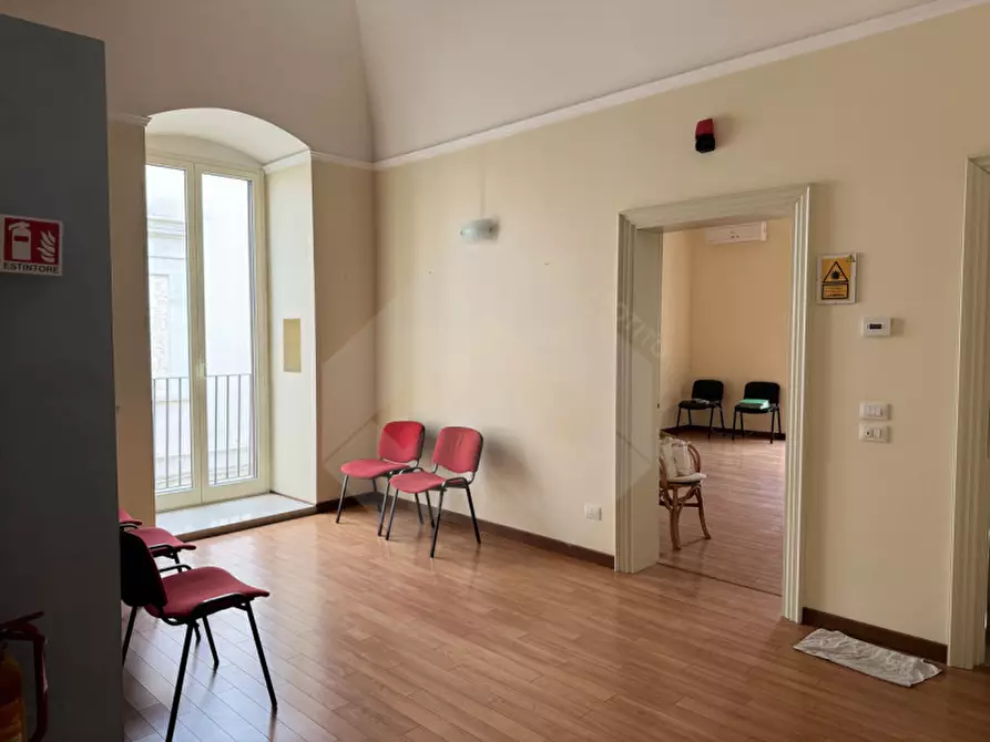 Immagine 6 di Ufficio in affitto  a Andria