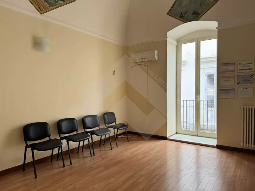 Immagine 8 di Ufficio in affitto  a Andria