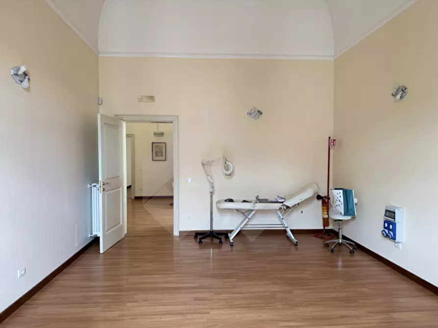 Immagine 9 di Ufficio in affitto  a Andria