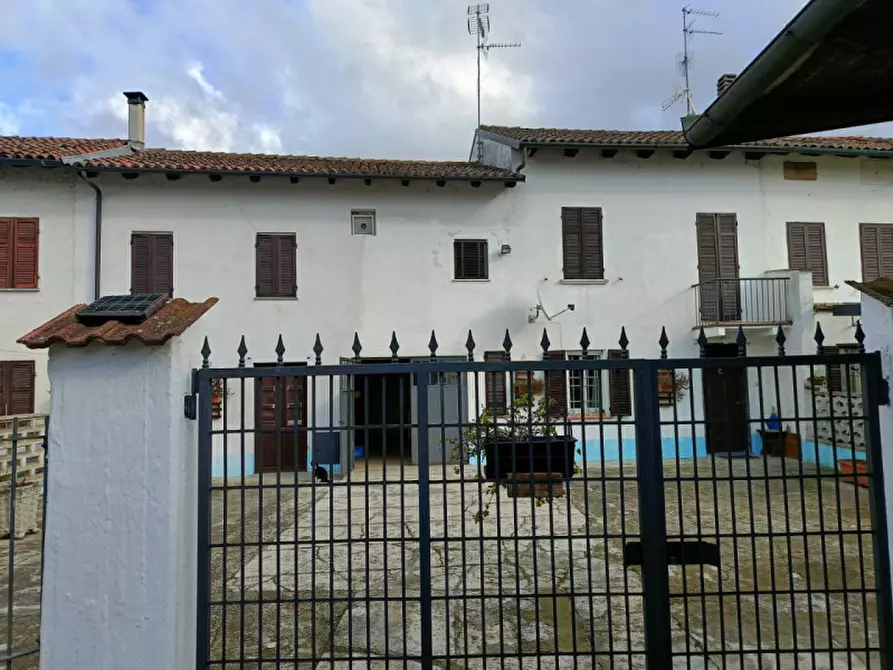 Immagine 2 di Villetta a schiera in vendita  in Cantone Grassi 157 a Casale Monferrato