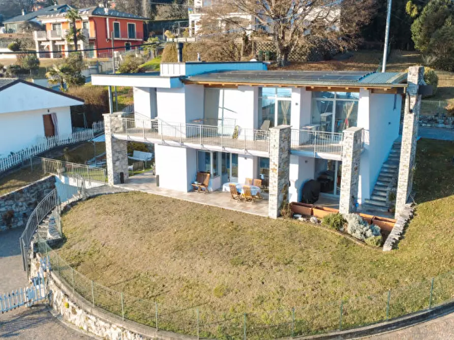 Immagine 1 di Villa in vendita  in via nuova intra premeno, 108 a Arizzano