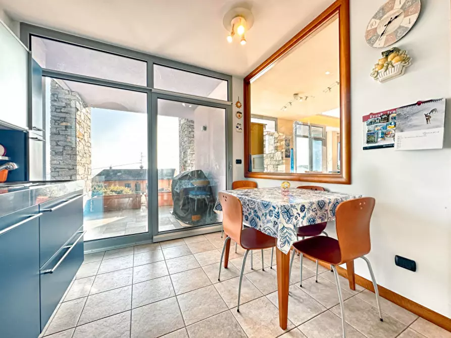 Immagine 4 di Villa in vendita  in via nuova intra premeno, 108 a Arizzano