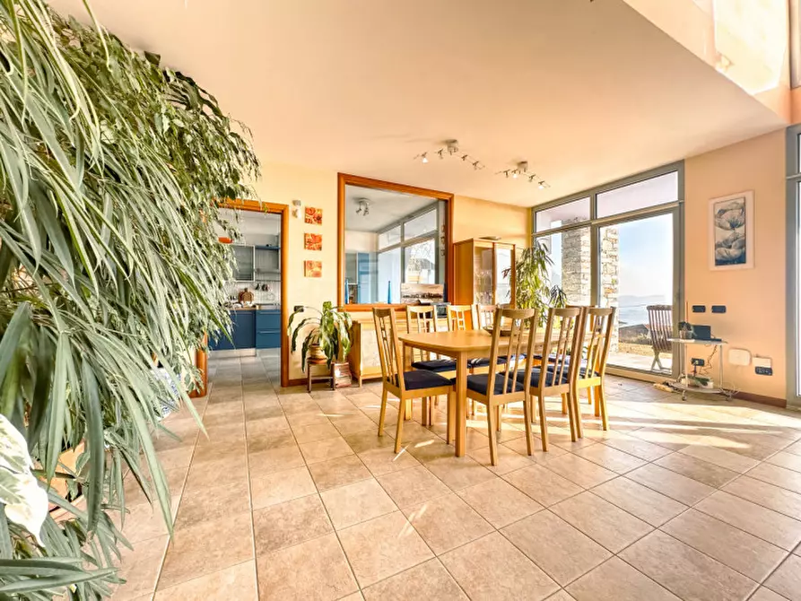 Immagine 11 di Villa in vendita  in via nuova intra premeno, 108 a Arizzano