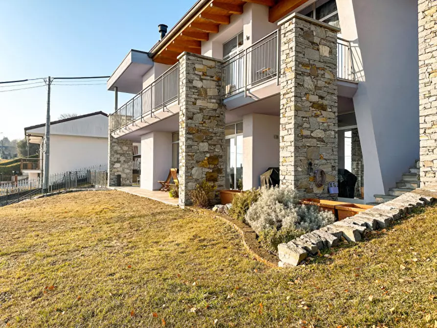 Immagine 49 di Villa in vendita  in via nuova intra premeno, 108 a Arizzano