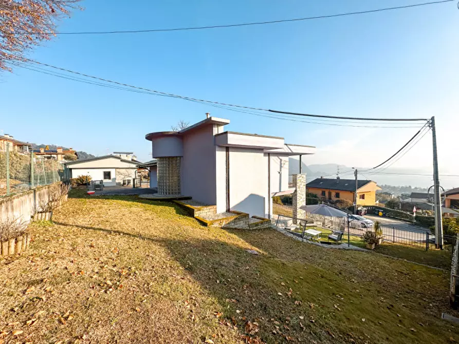 Immagine 51 di Villa in vendita  in via nuova intra premeno, 108 a Arizzano