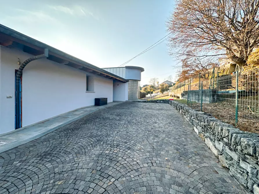 Immagine 57 di Villa in vendita  in via nuova intra premeno, 108 a Arizzano