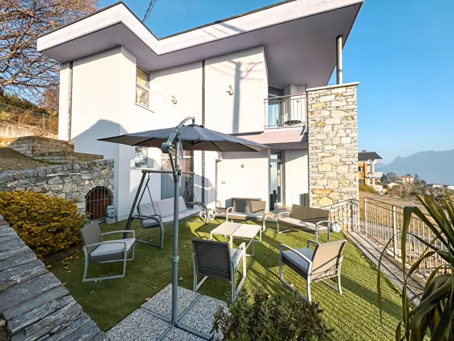 Immagine 59 di Villa in vendita  in via nuova intra premeno, 108 a Arizzano