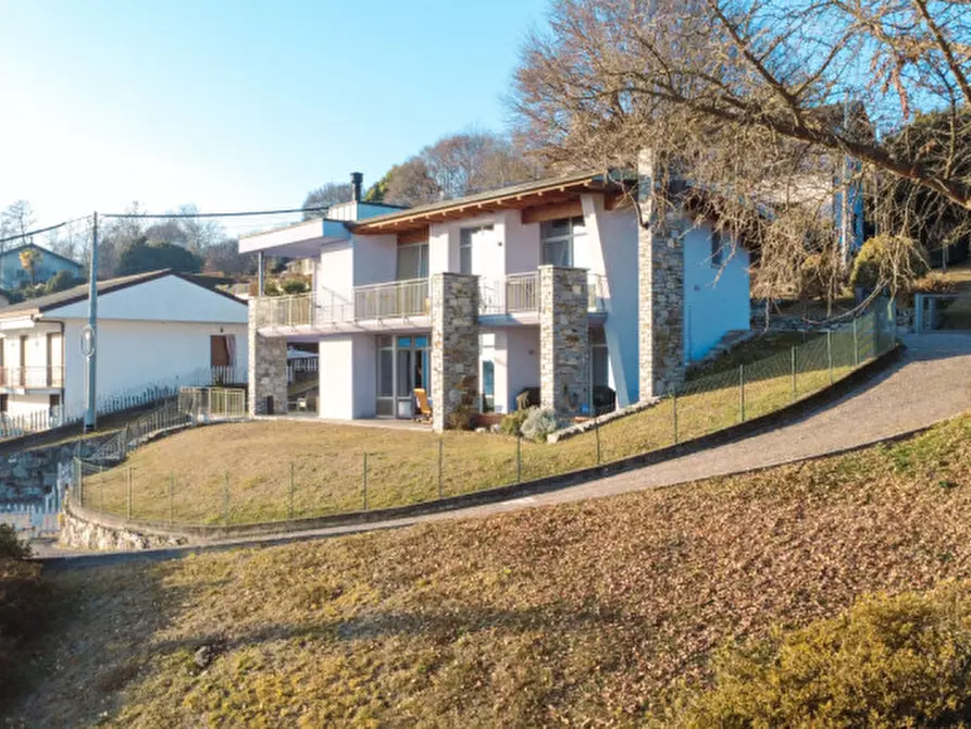 Immagine 75 di Villa in vendita  in via nuova intra premeno, 108 a Arizzano