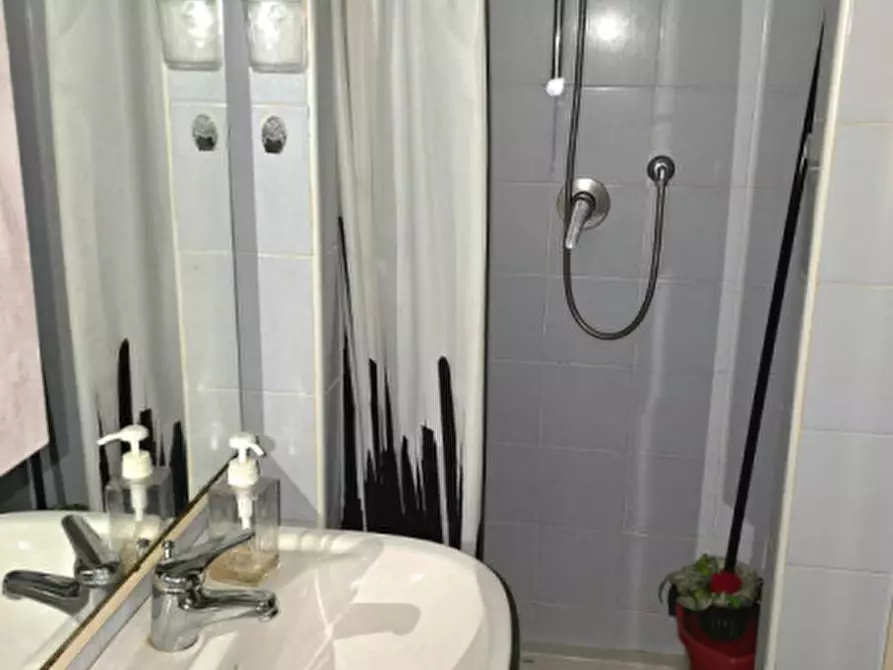 Immagine 11 di Appartamento in affitto  in Via Modena n.31 a Torino