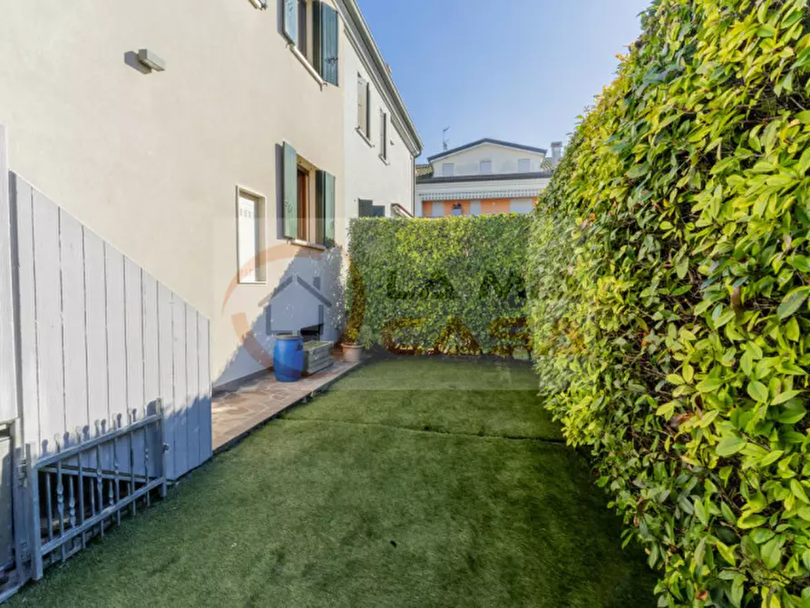 Immagine 15 di Casa trifamiliare in vendita  in Via Chiesa a Bovolenta