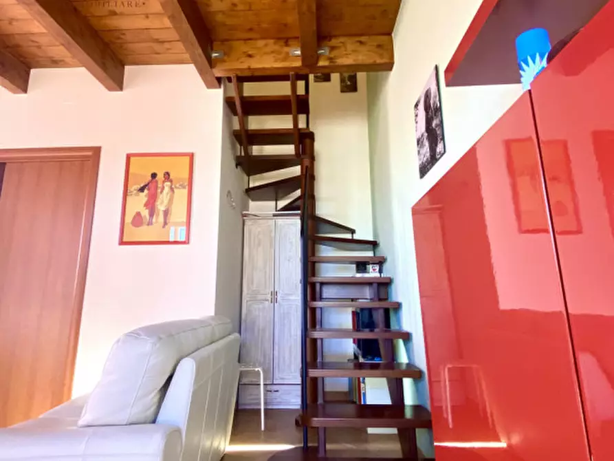 Immagine 10 di Appartamento in vendita  a San Costanzo