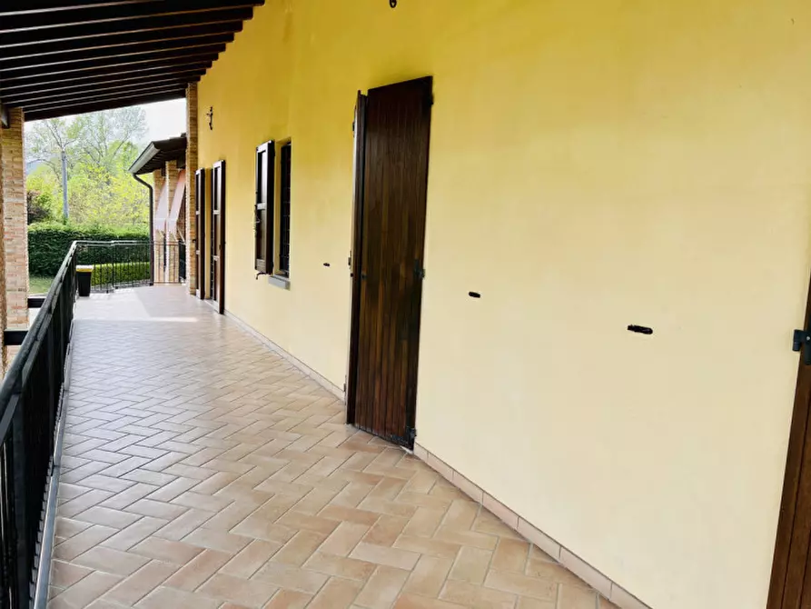 Immagine 9 di Villa in vendita  in via orio 1 a Traversetolo