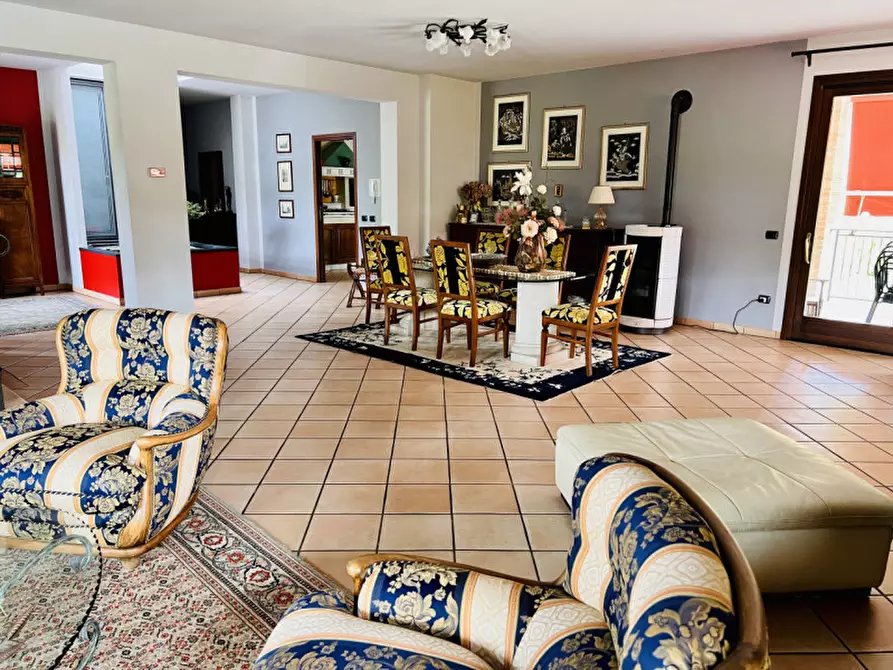 Immagine 14 di Villa in vendita  in via orio 1 a Traversetolo