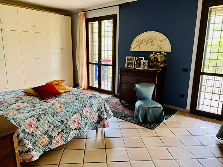 Immagine 26 di Villa in vendita  in via orio 1 a Traversetolo