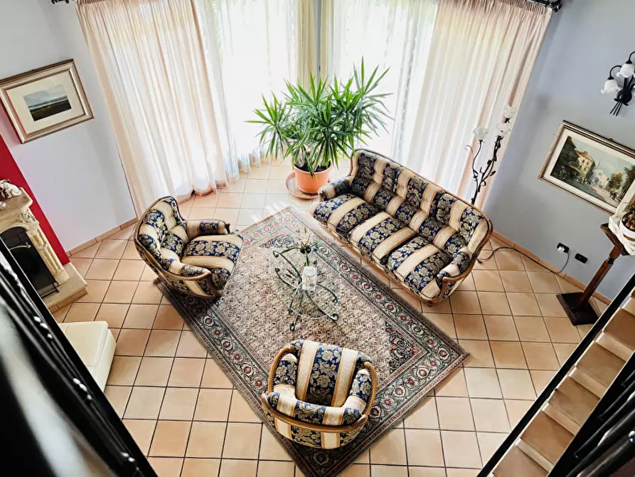 Immagine 42 di Villa in vendita  in via orio 1 a Traversetolo