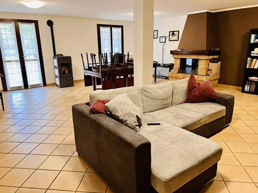 Immagine 51 di Villa in vendita  in via orio 1 a Traversetolo