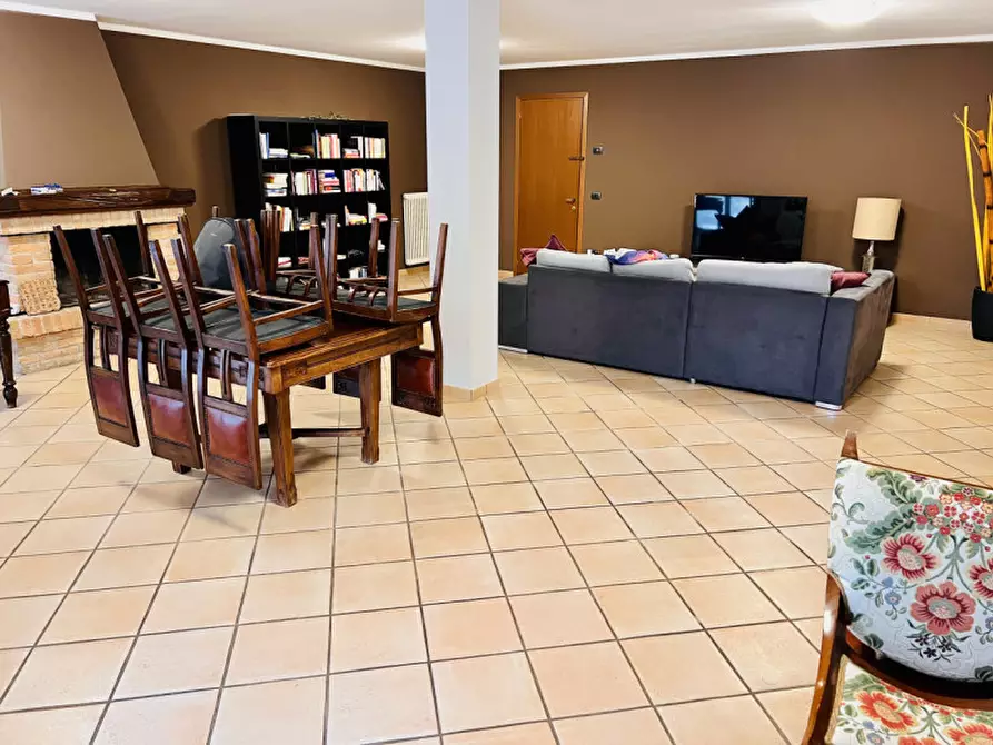 Immagine 52 di Villa in vendita  in via orio 1 a Traversetolo