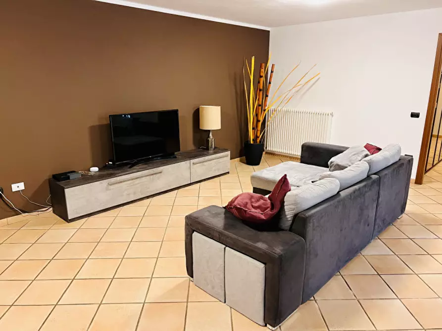 Immagine 55 di Villa in vendita  in via orio 1 a Traversetolo