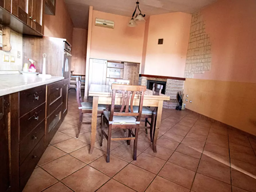 Immagine 5 di Appartamento in vendita  a Prato