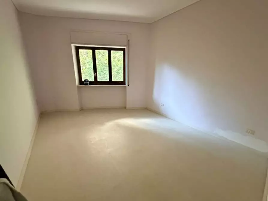 Immagine 11 di Appartamento in vendita  in Corso Vittorio Emanuele 112 a Napoli
