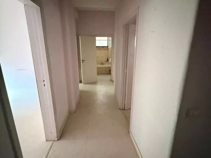 Immagine 34 di Appartamento in vendita  in Corso Vittorio Emanuele 112 a Napoli