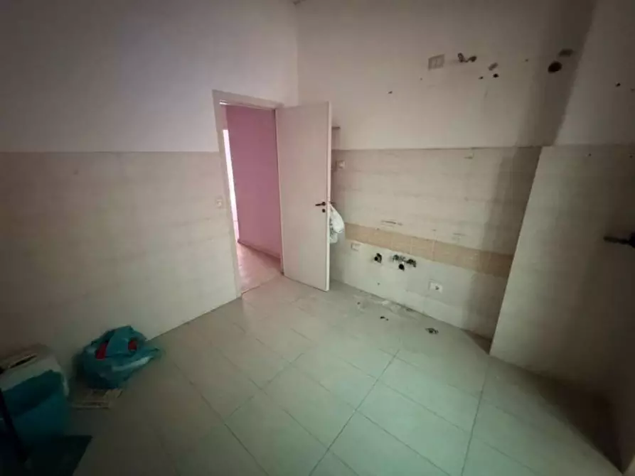 Immagine 40 di Appartamento in vendita  in Corso Vittorio Emanuele 112 a Napoli
