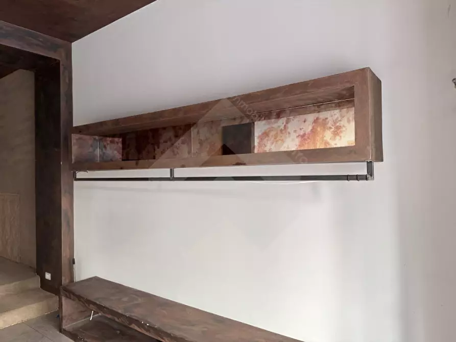 Immagine 6 di Negozio in affitto  a Andria