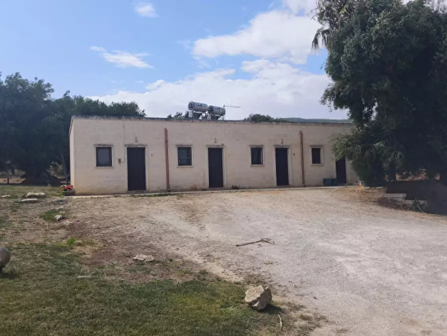 Immagine 12 di Rustico / casale in vendita  a Monopoli