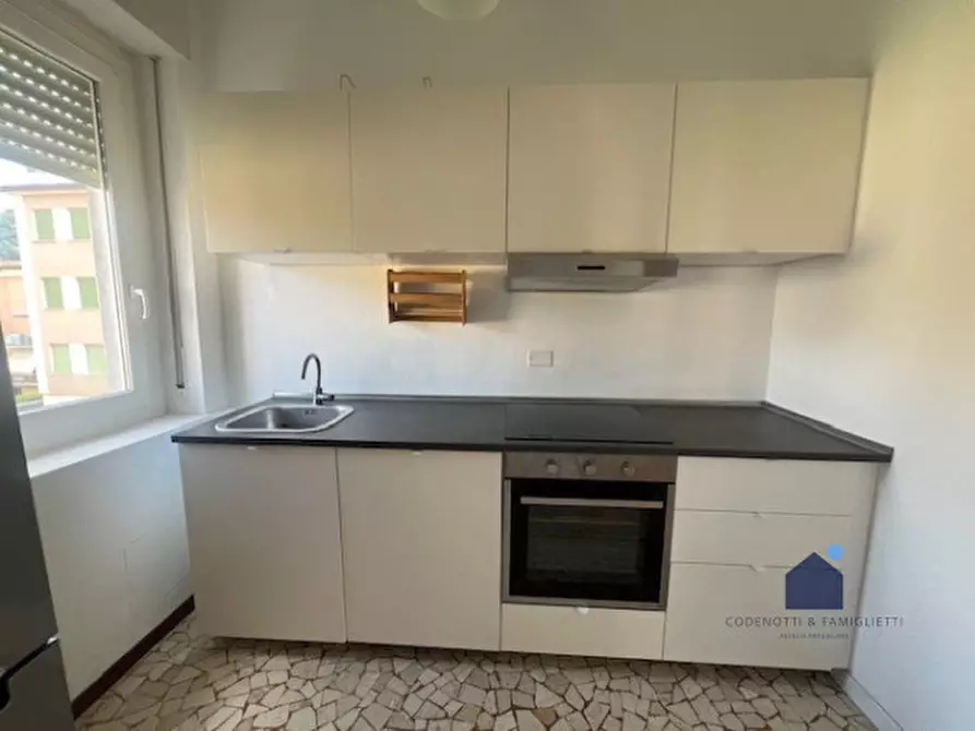 Immagine 6 di Appartamento in vendita  in Via Luigi Basiletti, 23 a Brescia