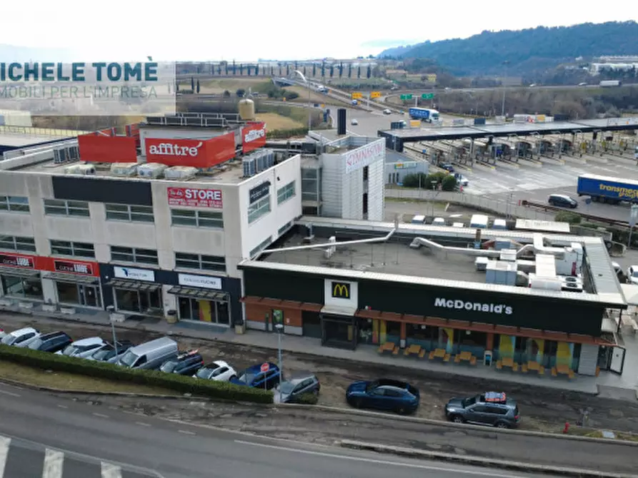 Immagine 5 di Negozio in affitto  in via san pieretto a Affi