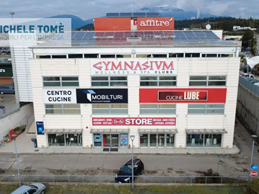 Immagine 7 di Negozio in affitto  in via san pieretto a Affi