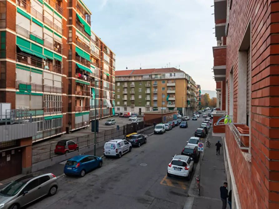 Immagine 15 di Appartamento in vendita  in Via Umberto Giordano 17 a Torino