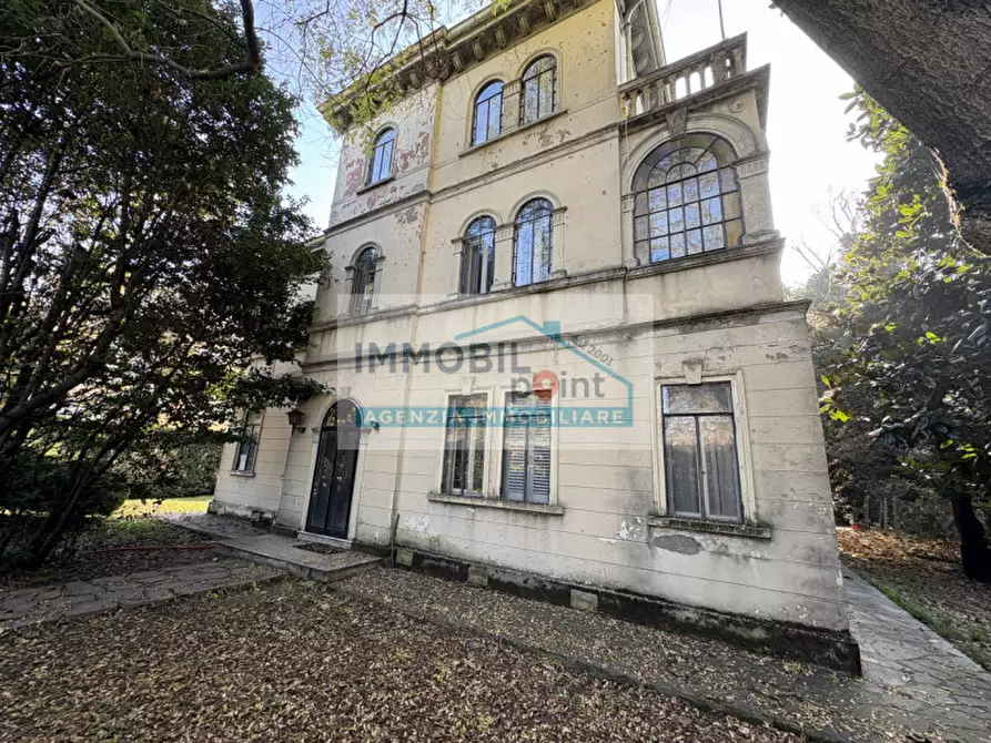 Immagine 1 di Villa in vendita  in Via dei Colli a Padova