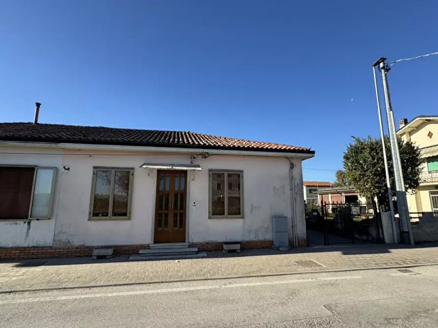 Immagine 3 di Casa bifamiliare in vendita  in Via Pozzola 27 a Lonigo