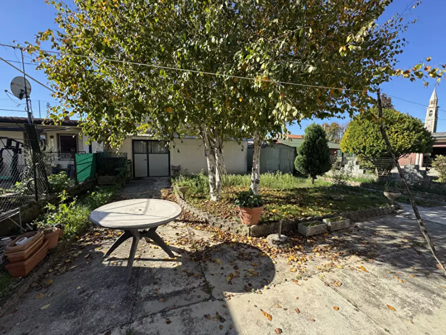 Immagine 17 di Casa bifamiliare in vendita  in Via Pozzola 27 a Lonigo