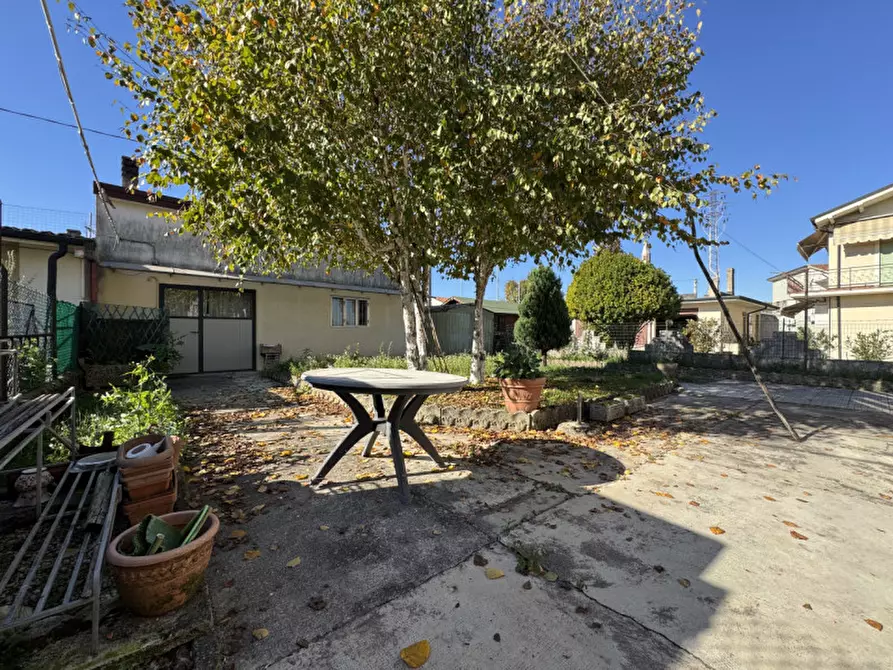 Immagine 18 di Casa bifamiliare in vendita  in Via Pozzola 27 a Lonigo