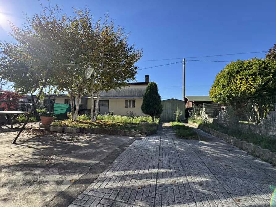 Immagine 19 di Casa bifamiliare in vendita  in Via Pozzola 27 a Lonigo