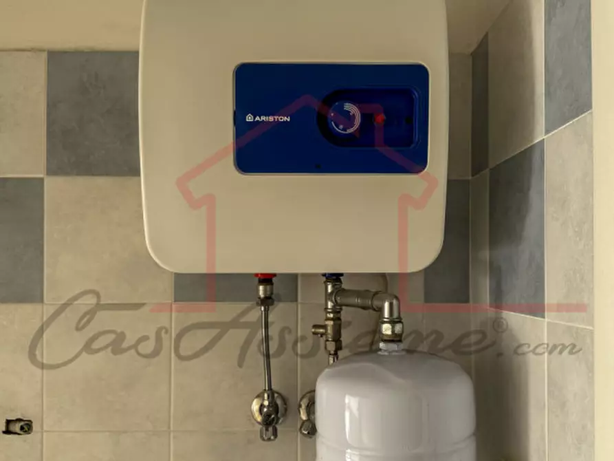 Immagine 8 di Negozio in affitto  a Tombolo