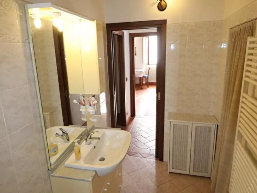 Immagine 8 di Appartamento in vendita  in via di Rendola a Montevarchi